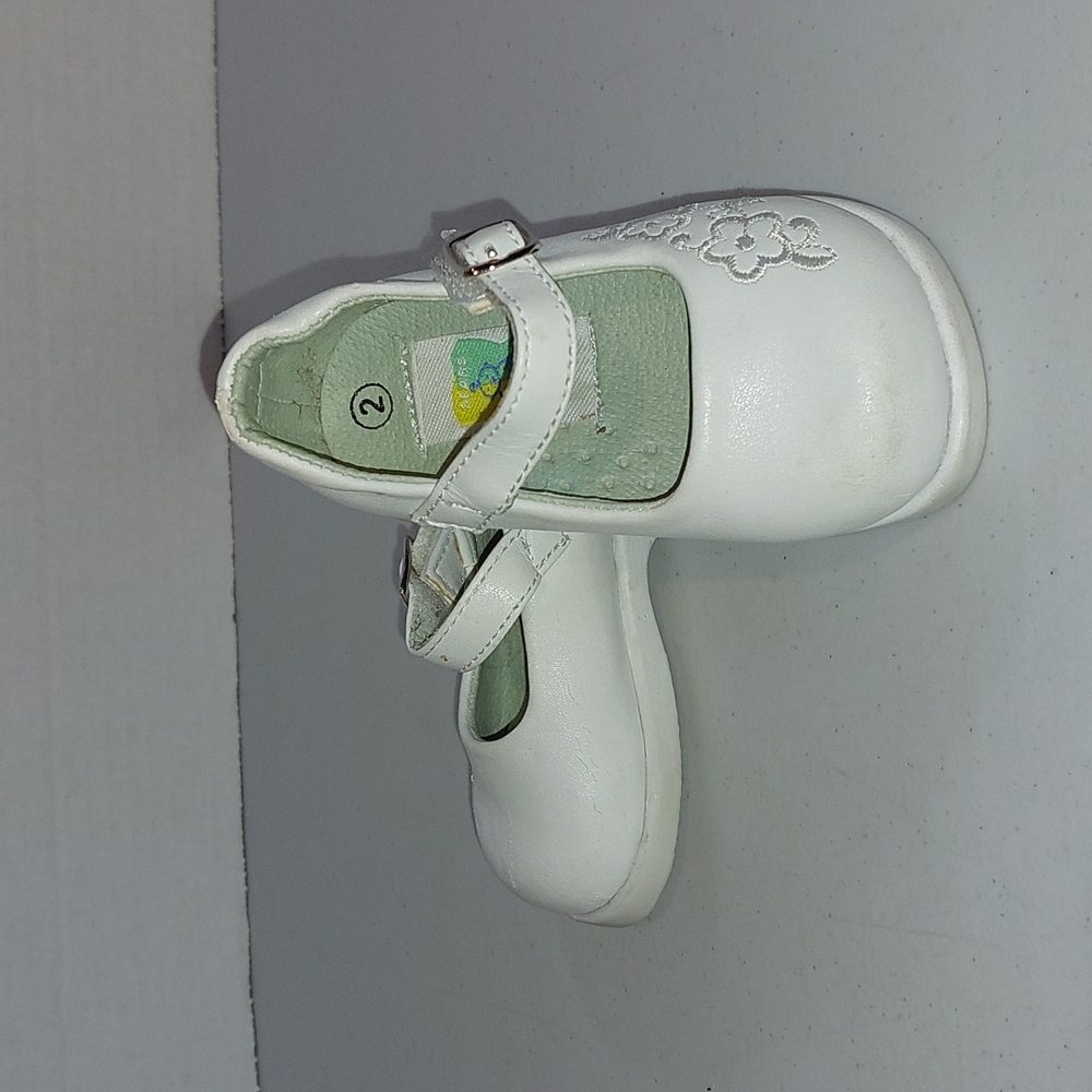 Baby/Toddler Girls Mary Jane White Shoes size 2